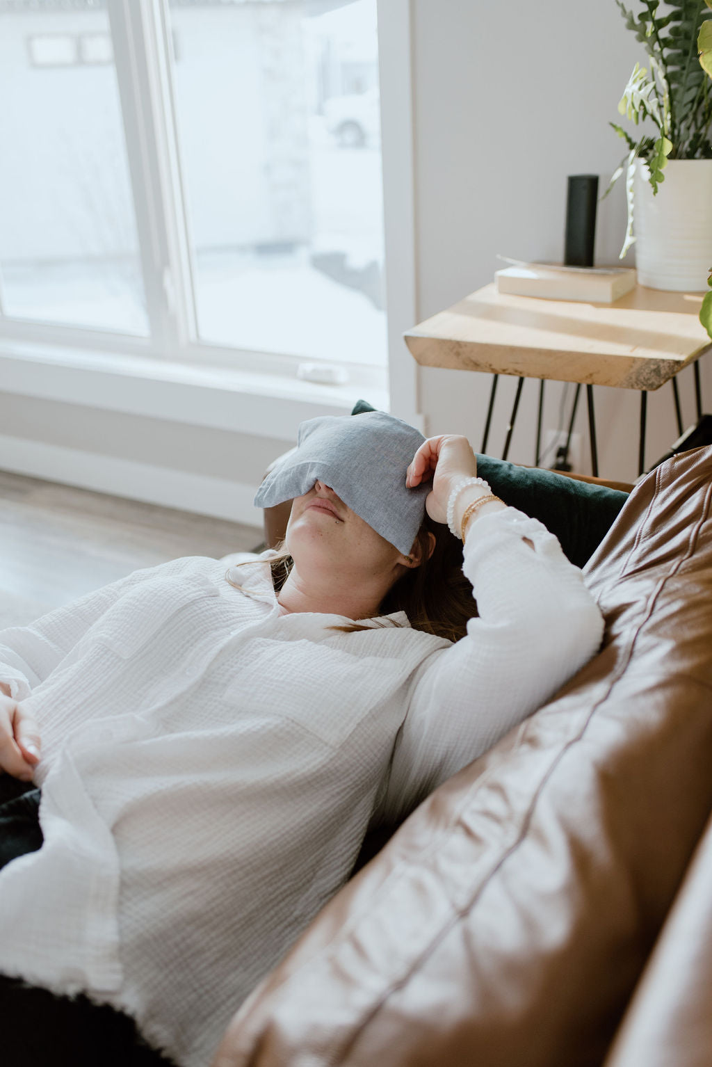 Medium-size therapeutic pack for relaxation, postpartum healing, and daily wellness