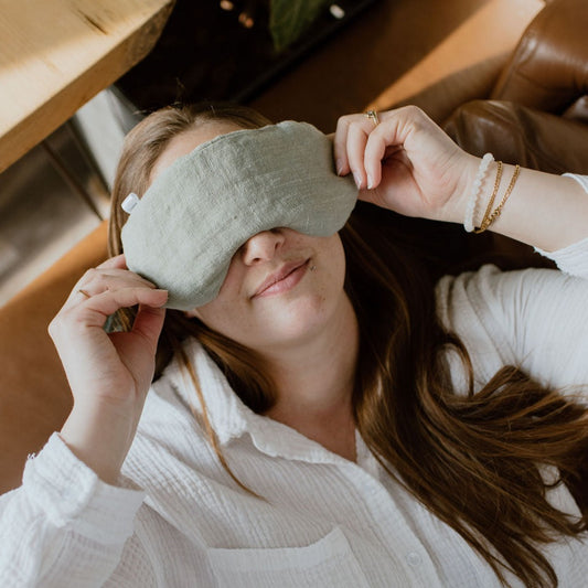 Hot/cold therapy eye mask for soothing eye strain, headaches, and facial tension