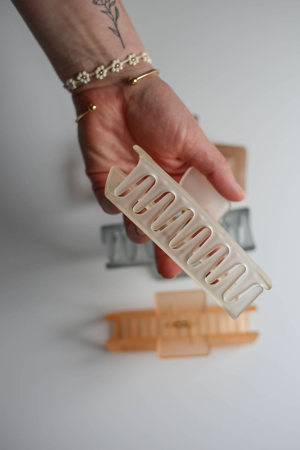 Trendy extra-large claw clip that adds functional flair to any casual or formal look.