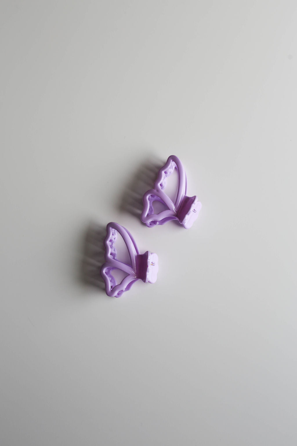 Hair accessories perfect for spring looks, kids’ hairstyles, or soft everyday styling