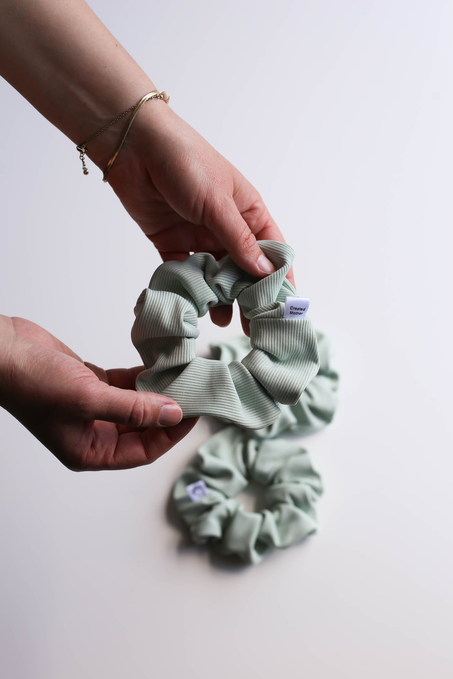 Strong and stretchy scrunchie for thick, fine, or medium-length hair.