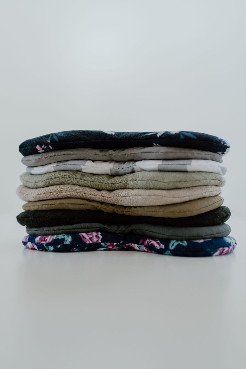 Reusable Eye Mask and Extra Large Therapy Pack for natural pain relief and relaxation.