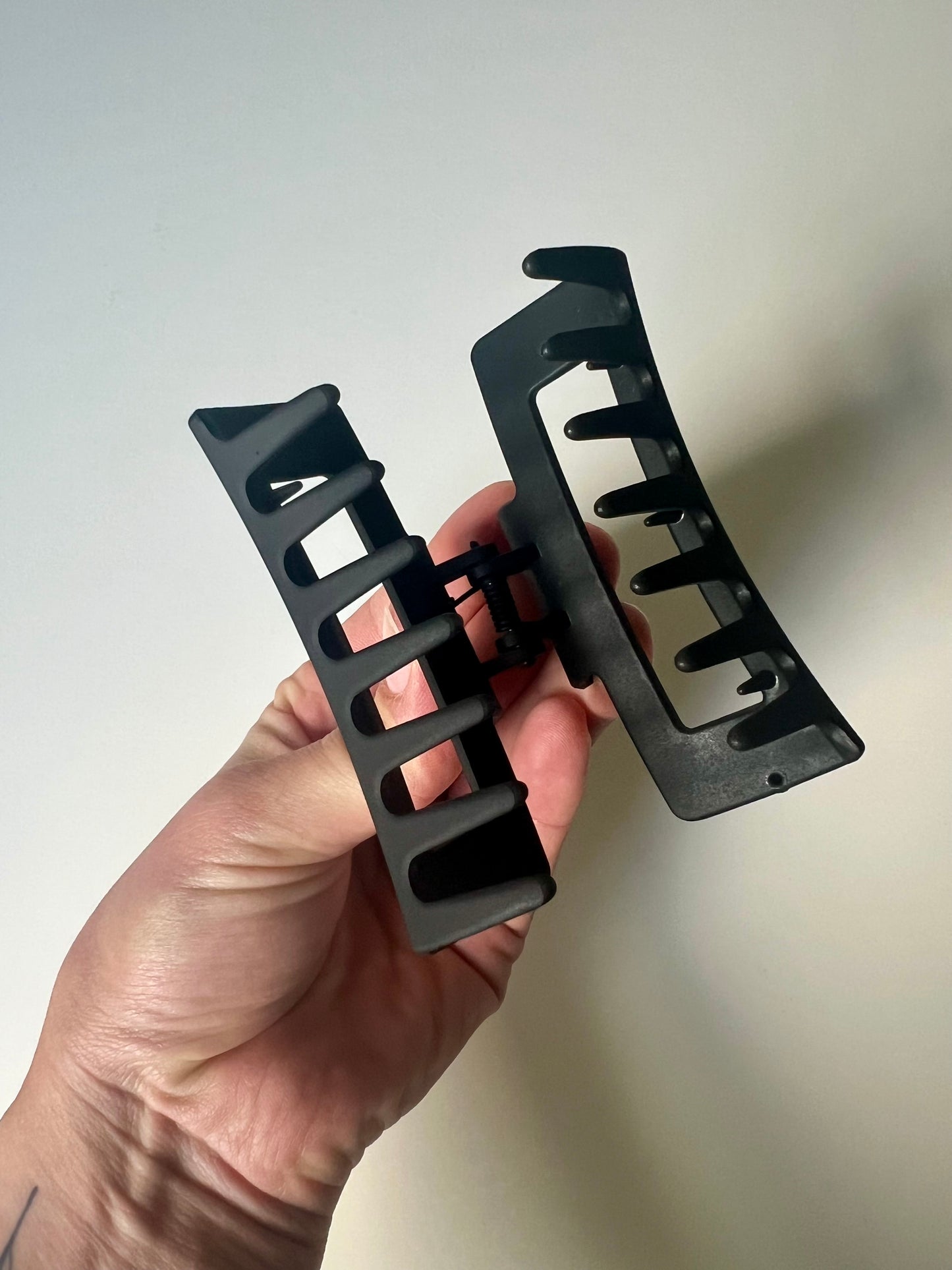 Medium Hair Claw Clips