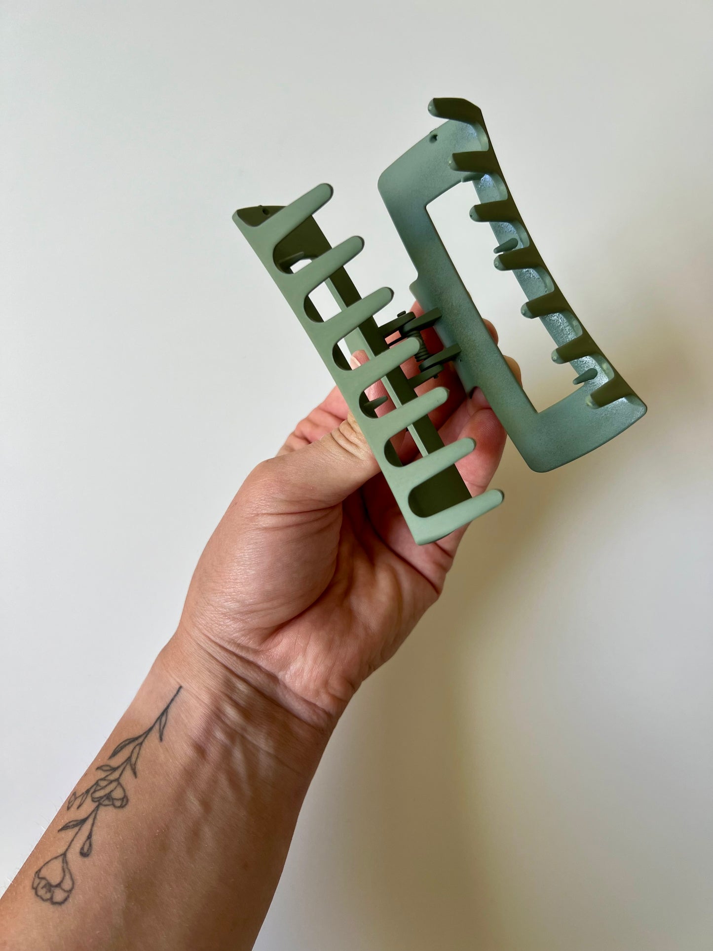 Large Hair Claw Clip | Everyday Hair Staple