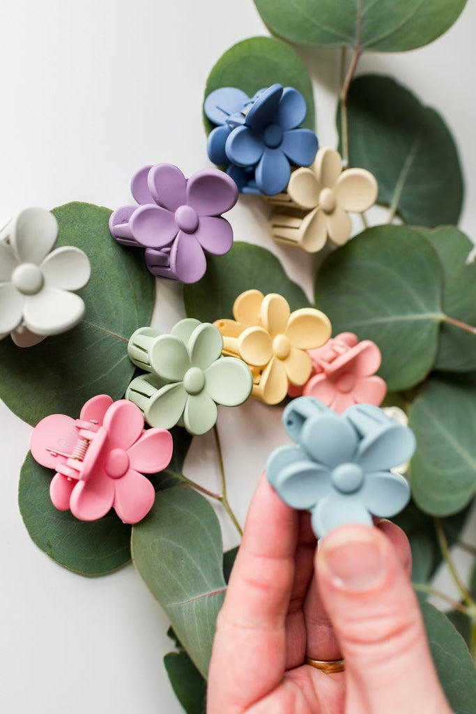 Small Flower Hair Claw Clips