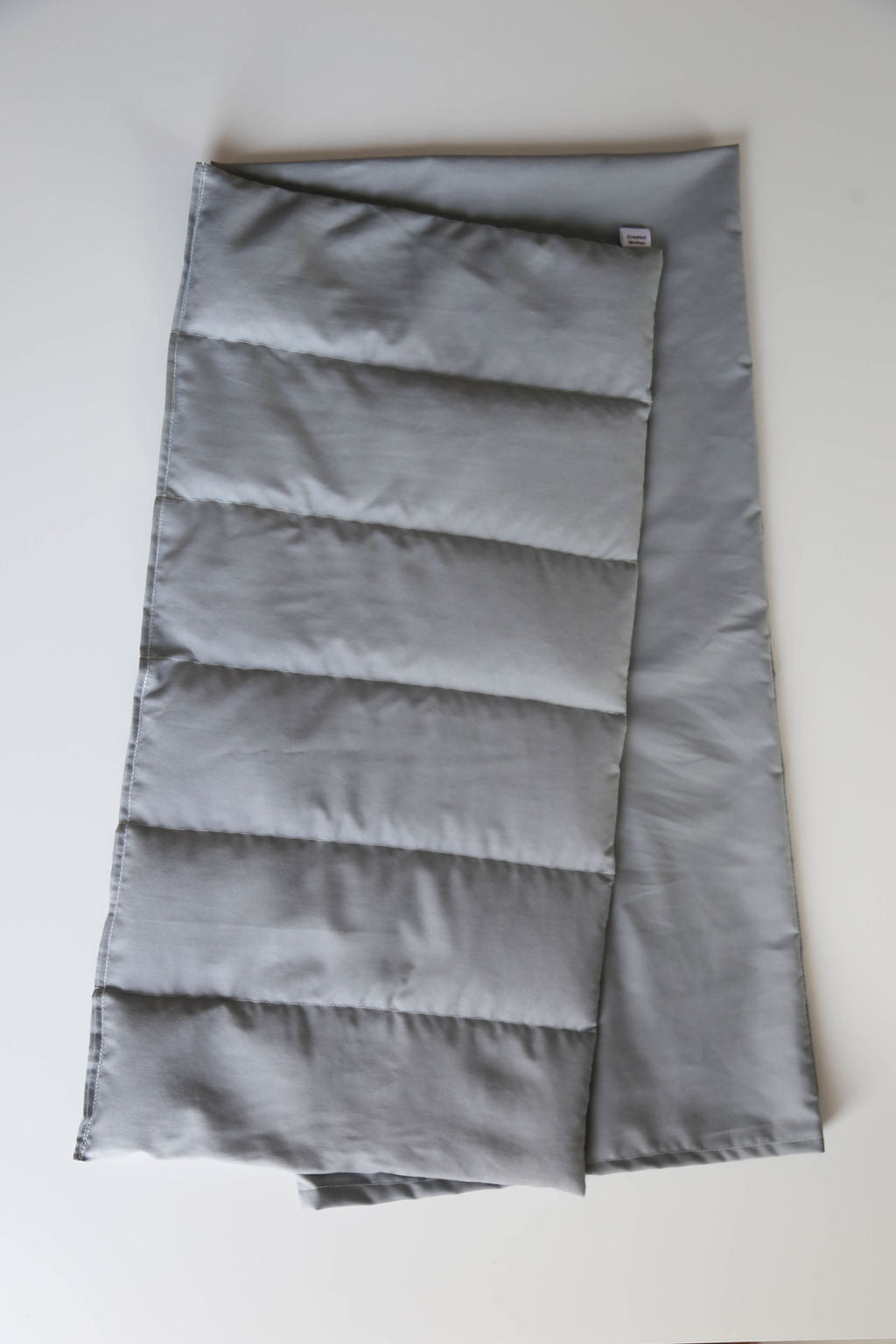 Light grey XL comfort therapy pack offering soothing pain relief for pregnancy, cramps, or sleep support.