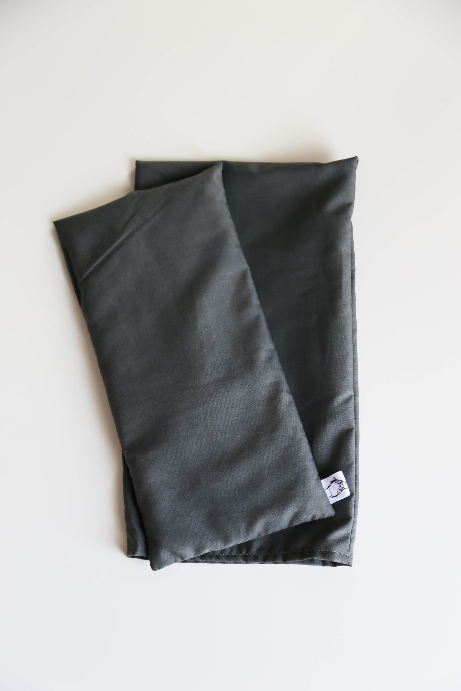 Medium therapy pack with matching cover, perfect for discreet use at school or work