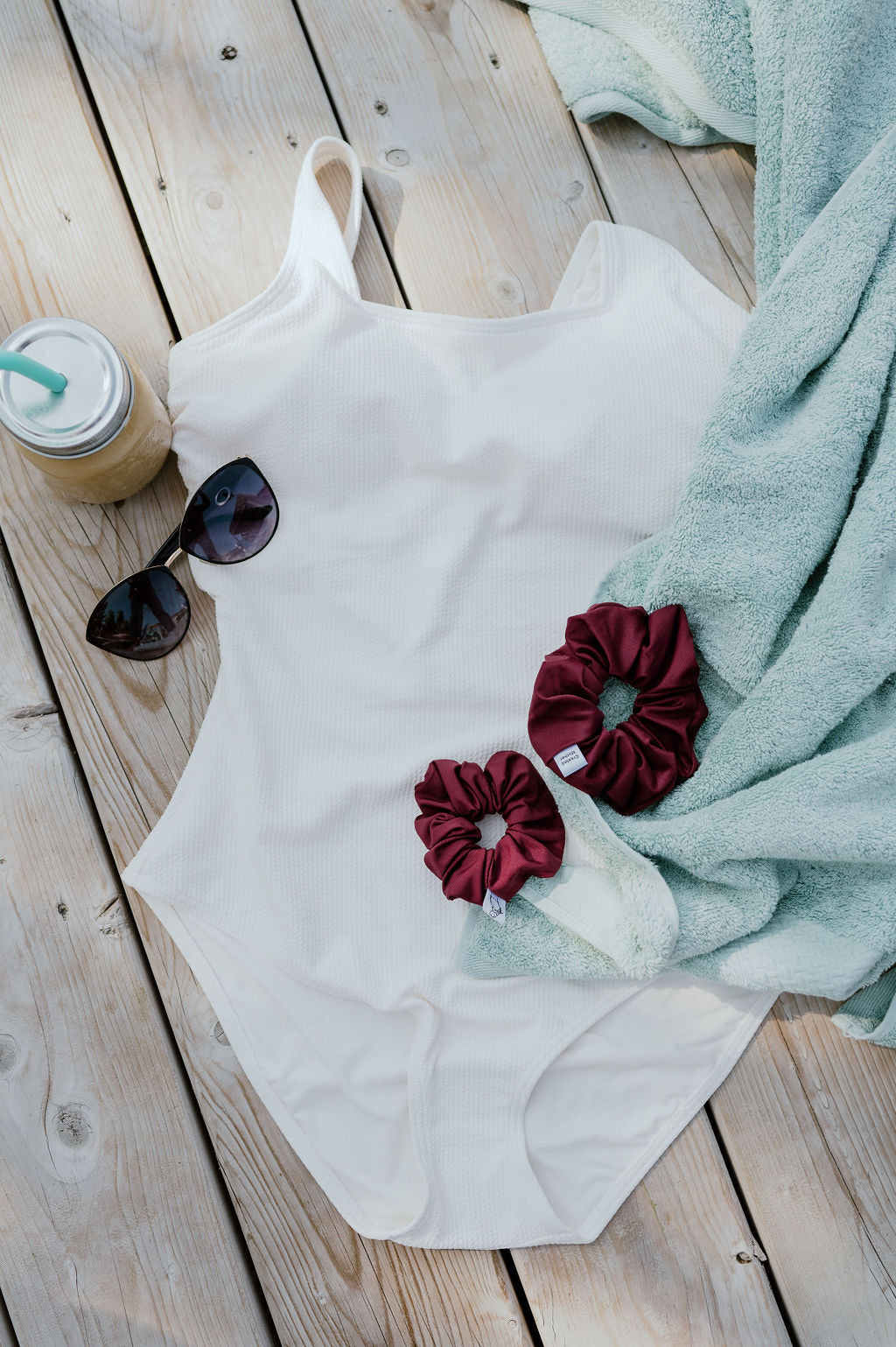 Wine-colored scrunchie made of spandex and nylon blend